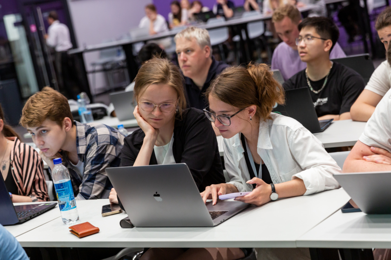 ITMO students at a hackathon. Photo by Elizaveta Kozyrina / Mediaportal ITMO
