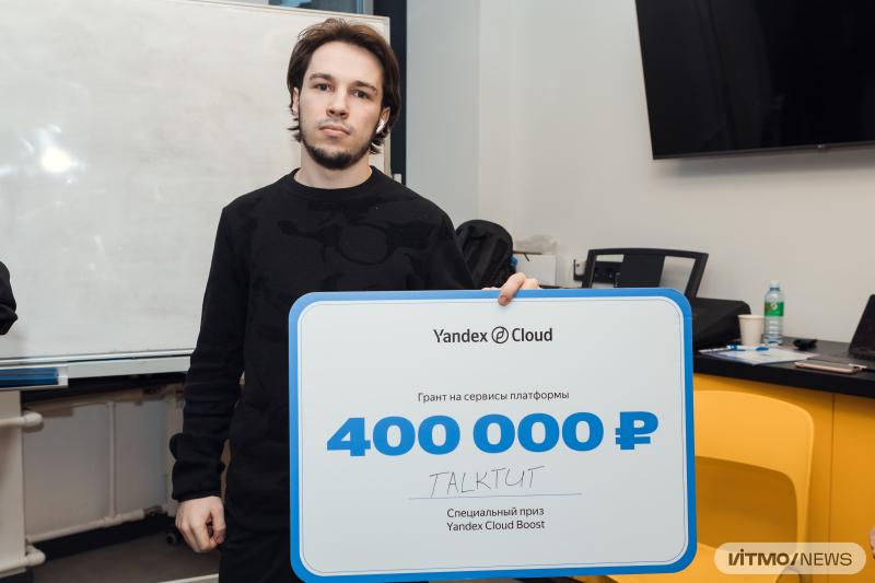 Dmitry Dovgal, the developer of talktut. Photo by Dmitry Grigoryev / ITMO.NEWS
