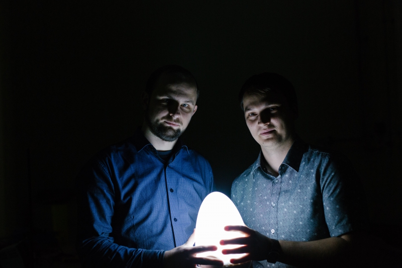 Ivan Sinev and Sergey Makarov, creators of the nanobulb