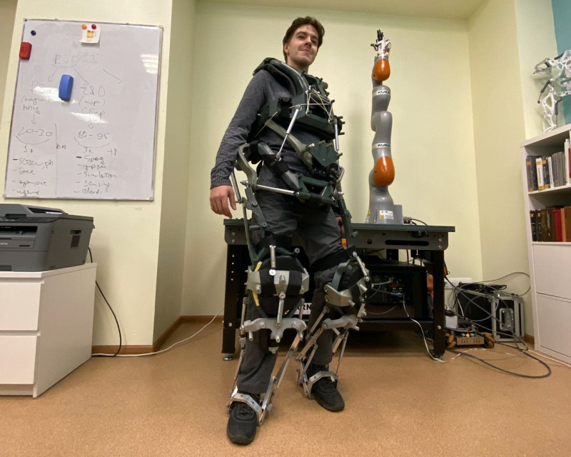 A wearable robot developed by students at the  International Laboratory of Biomechatronics and Energy-efficient Robotics